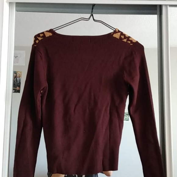 Top - Picture 2 of 2